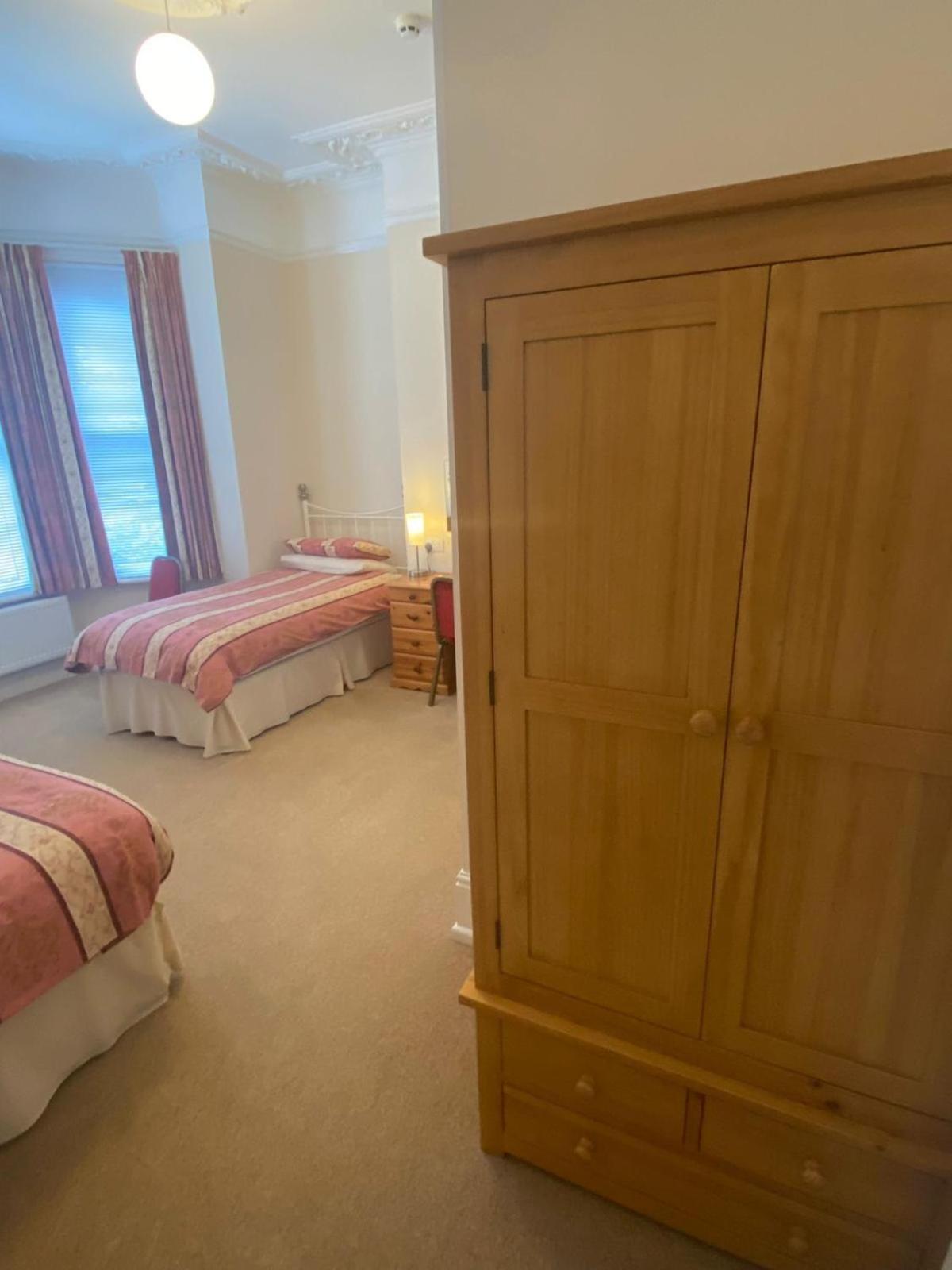 Landguard Lodge Guest House Shipley  Luaran gambar
