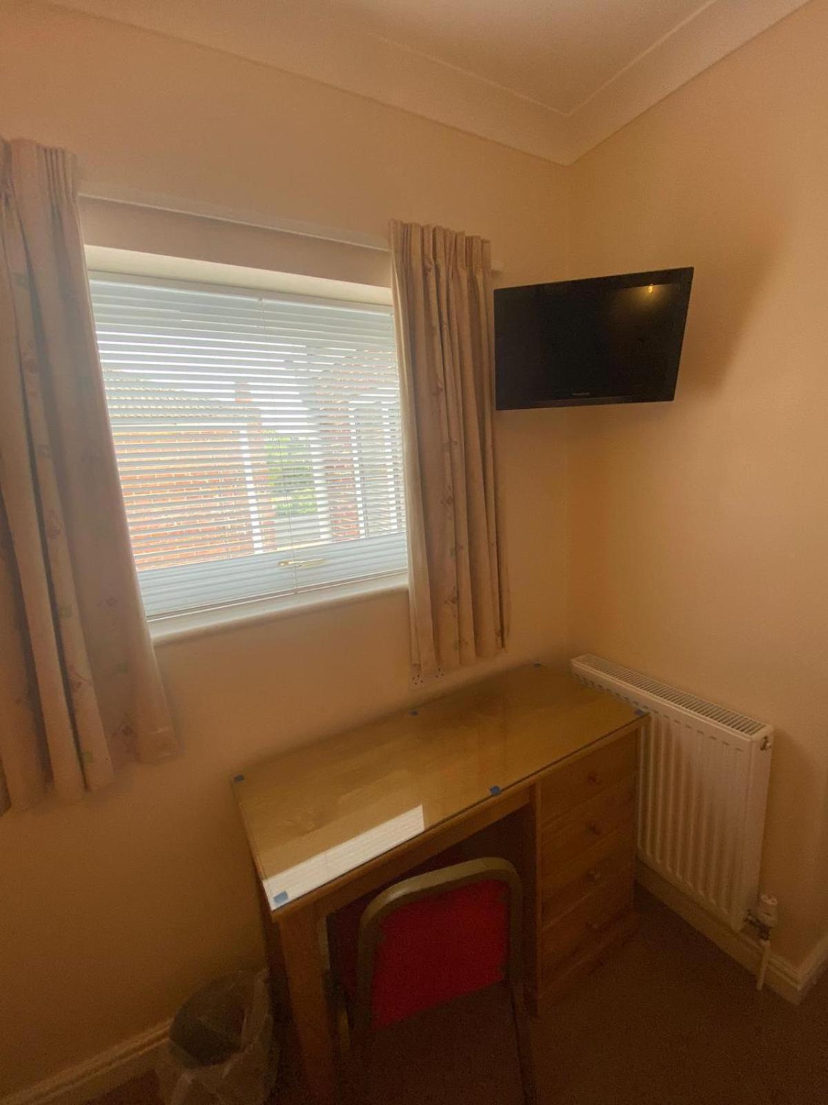 Landguard Lodge Guest House Shipley  Bilik gambar