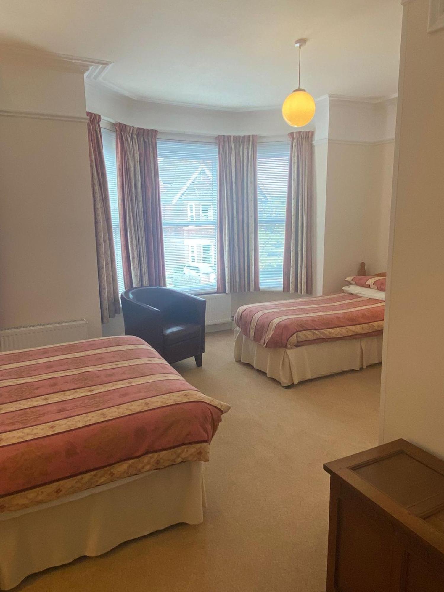 Landguard Lodge Guest House Shipley  Luaran gambar